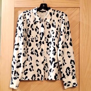 Pristine Lafayette 148 New York size M silk long sleeve blouse